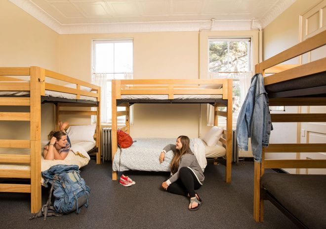 Hosteller birçok yönüyle avantajlı bir konaklama seçeneğidir