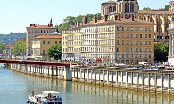 Lyon'da nerede kalınır