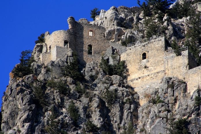 Kıbrıs kaş kalesi