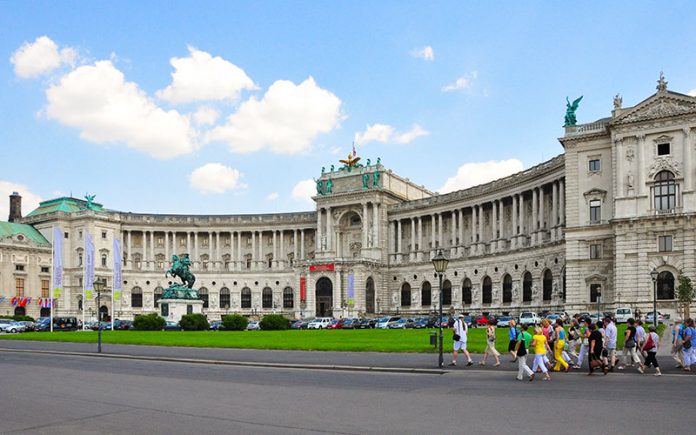 Hofburg Sarayı