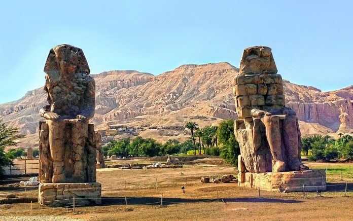 Dev Memnon Heykelleri