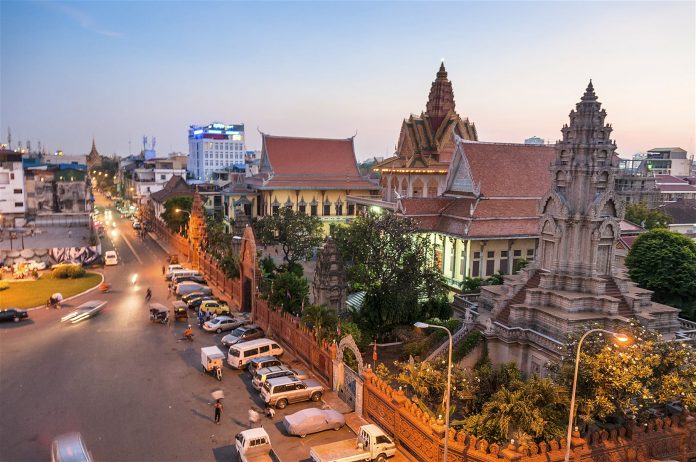 Phnom Penh Gezilecek Yerler