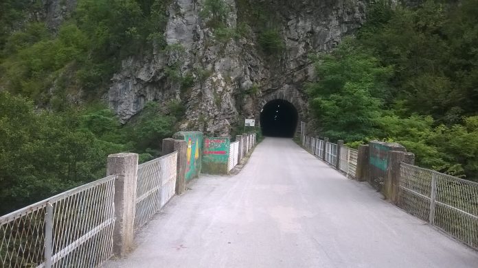 Eski Tüneller