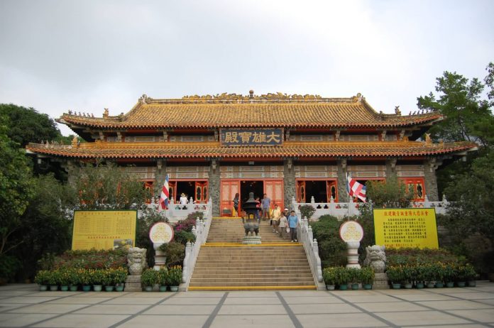 Po Lin Manastırı