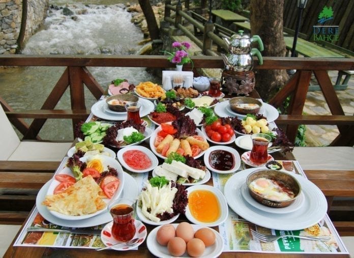 Bursa'da Kahvaltı Mekanları ve Fiyatları En İyi 20 Yer!