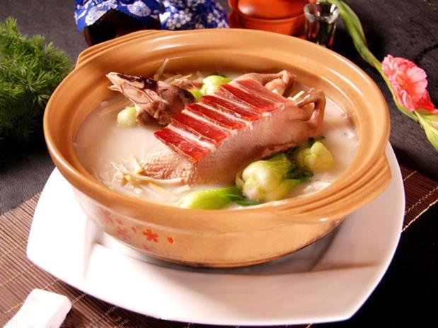 Duck Soup with Dried Bamboo Shoots