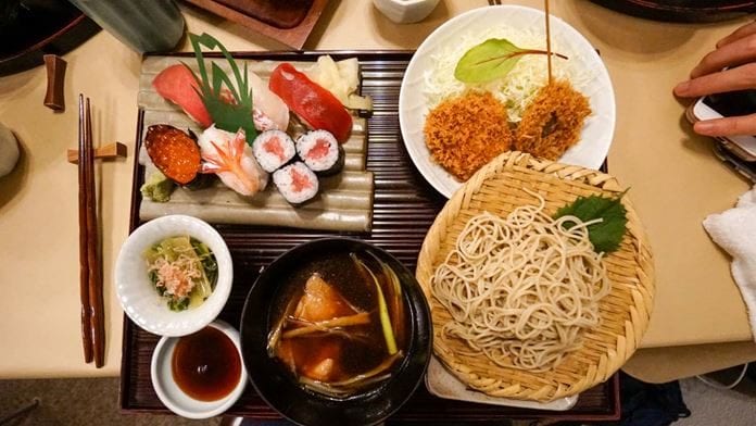 Tokyo Yemekleri Geleneksel Tokyo yemekleri