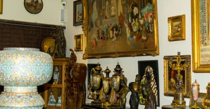 Etihad Antique Gallery