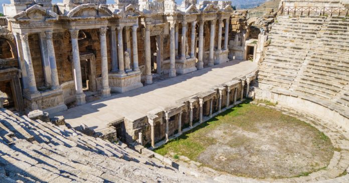 hierapolis antik tiyatro