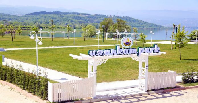 Uzunkum Park