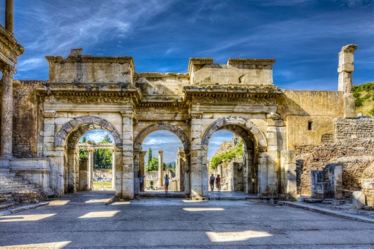 Efes Antik Kenti Hakkında Bilgi Nerede, Nasıl Gidilir? Biletbayi Blog
