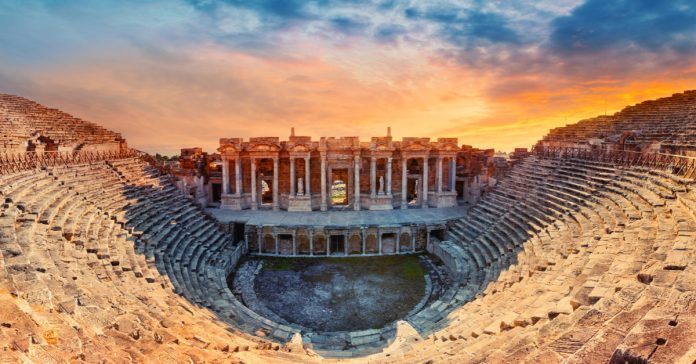Hierapolis Antik Tiyatro