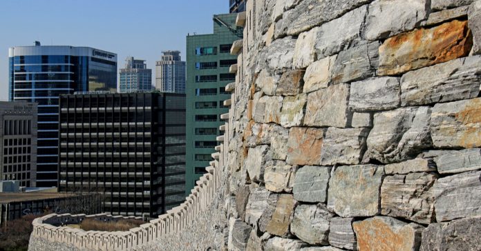 seoul city wall