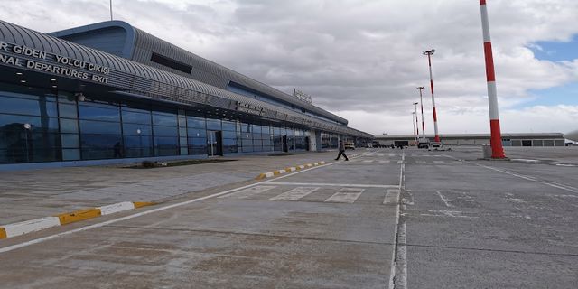 mus havalimanı manzarası